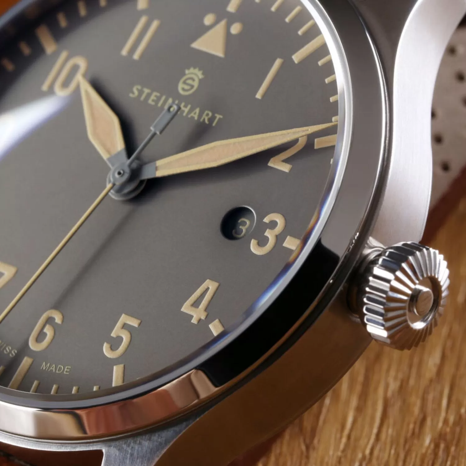 Nav B-Uhr 42 Vintage Beige A-Muster*Steinhart Watches Clearance