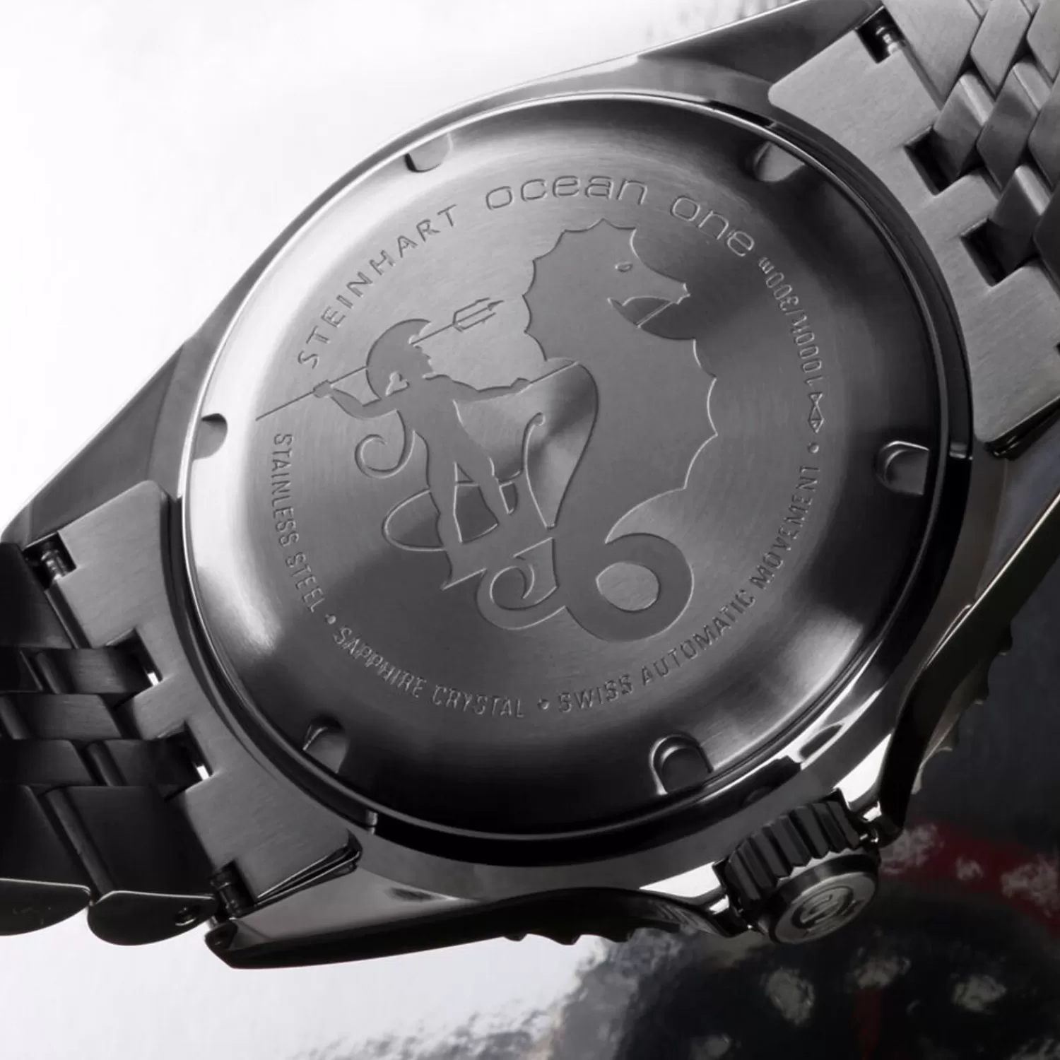 Ocean One Gmt Sort-Rod. 2 Keramisk Dykkerur*Steinhart Watches Clearance