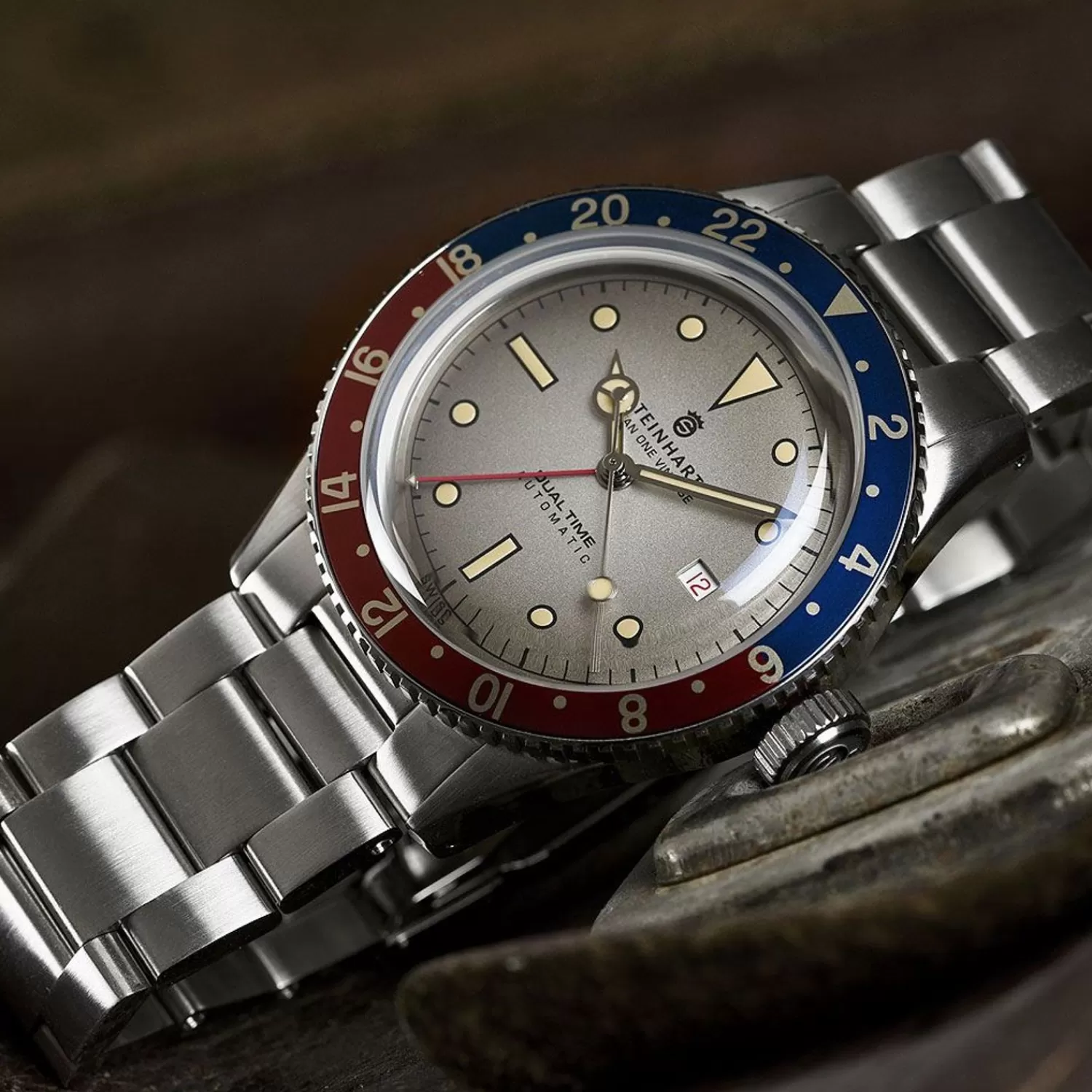 Ocean One Vintage Dual Time Premium Dykkerur*Steinhart Watches Outlet