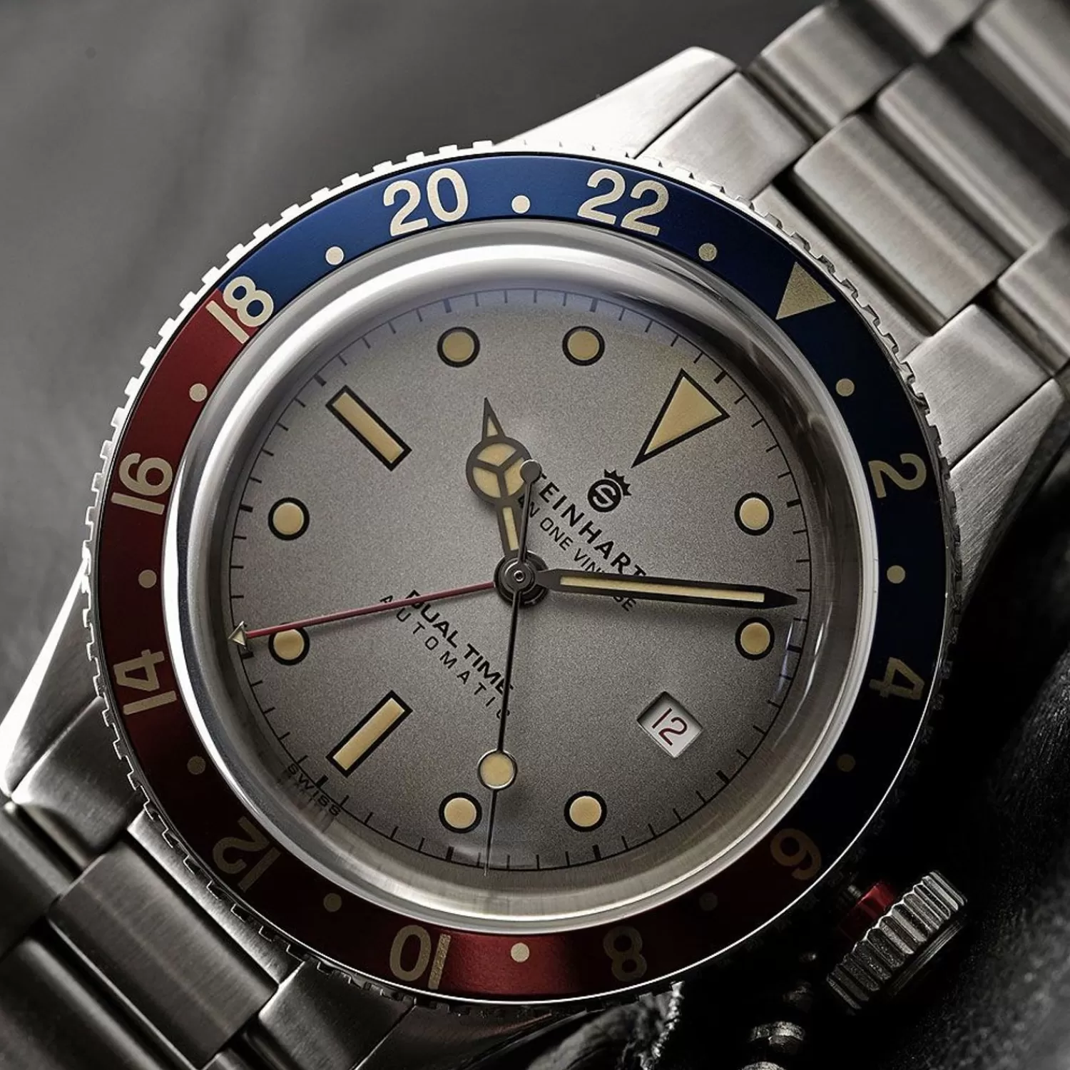 Ocean One Vintage Dual Time Premium Dykkerur*Steinhart Watches Outlet
